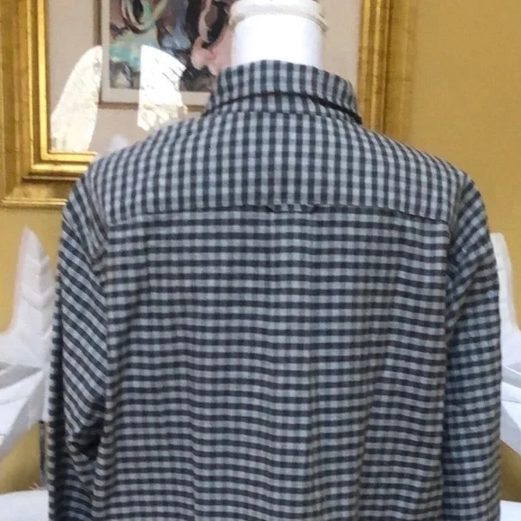H & M Logo Men’s 100% Grey & Blk Plaid Casual Button Down Shirt Size XL NWT - Picture 10 of 14